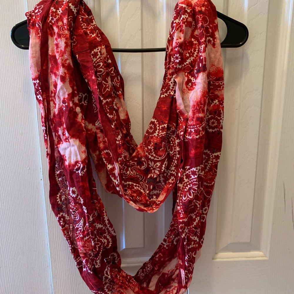 Women’s scarf